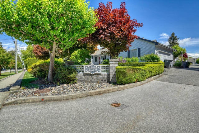 105 - 1744 128 Street - Crescent Bch Ocean Pk. Townhouse for Sale, 2 Bedrooms (R3002152)