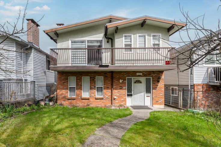 3661 E 27th Avenue - Renfrew Heights Single Family Residence for Sale, 6 Bedrooms (R2972825)