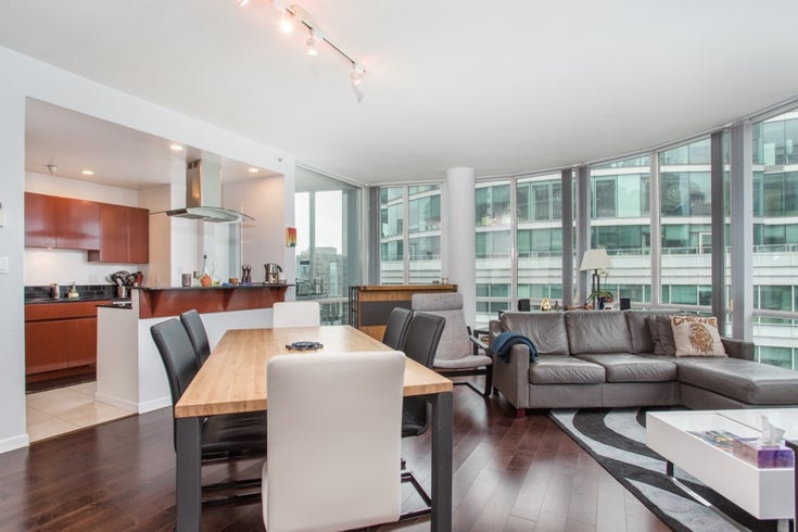 2605 1166 Melville Street - Coal Harbour Apartment/Condo for sale, 2 Bedrooms (R2395535)