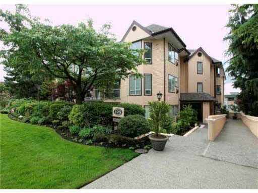 205 123 E 6th Street - Lower Lonsdale Apartment/Condo, 2 Bedrooms (V1051212)