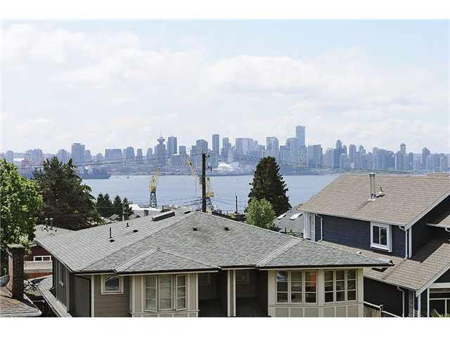 316 E 5th Street - Lower Lonsdale 1/2 Duplex for sale, 3 Bedrooms (V1007312)