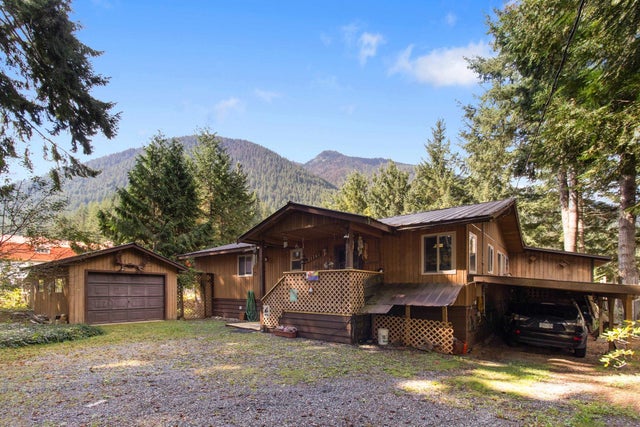 71767 Meadow Road - Sunshine Valley Single Family Residence for Sale, 3 Bedrooms (R2974096)