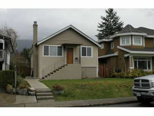 322 E 19th Street - Central Lonsdale House/Single Family, 4 Bedrooms (V997150)