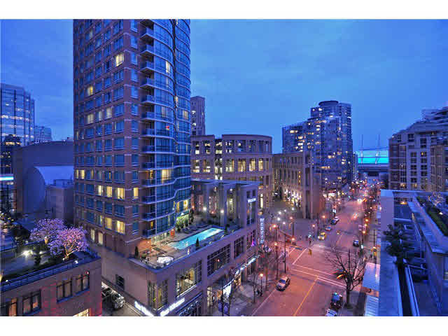 804 480 Robson Street - Downtown VW Apartment/Condo, 1 Bedroom (V1057421)