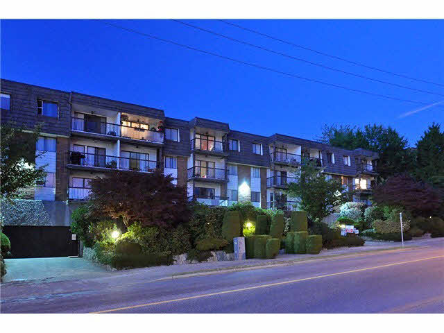 329 340 W 3rd Street - Lower Lonsdale Apartment/Condo, 2 Bedrooms (V1019417)