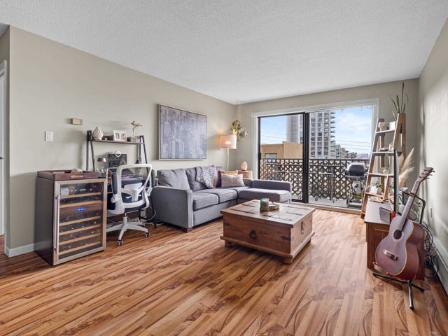 307 131 W 4TH STREET - Lower Lonsdale Apartment/Condo for sale, 1 Bedroom (R2868444)
