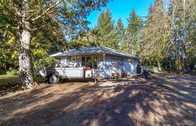 4547 Callow Rd - PQ Bowser/Deep Bay Single Family Residence for Sale, 3 Bedrooms (1002607)