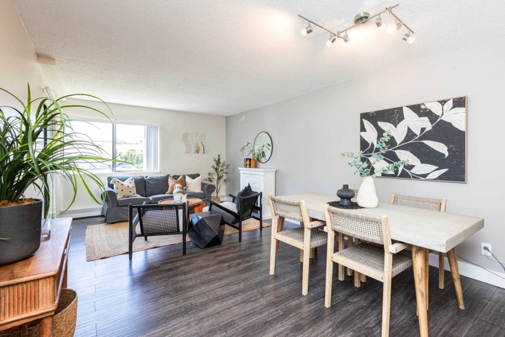 202 1526 GEORGE STREET - White Rock Apartment/Condo for sale, 2 Bedrooms (R2937201)