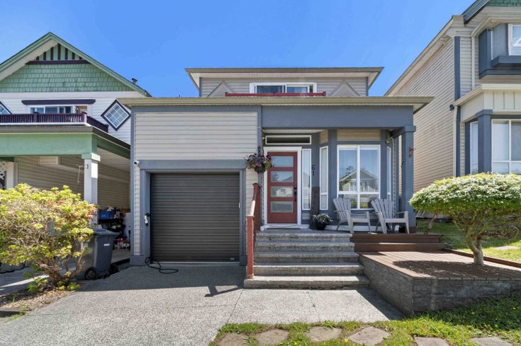 61 - 8888 216 Street - Walnut Grove Single Family Residence for Sale, 4 Bedrooms (R3013701)
