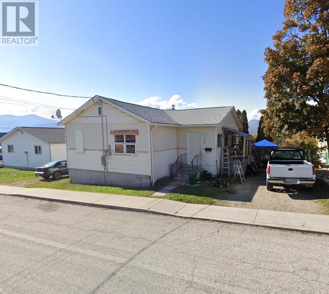 229 9TH  S Avenue - Creston House for Sale, 2 Bedrooms (2475845)