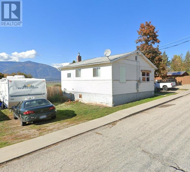 229 9TH  S Avenue - Creston House for Sale, 2 Bedrooms (2475845)