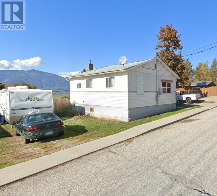 229 9TH  S Avenue - Creston House for Sale, 2 Bedrooms (2475845)