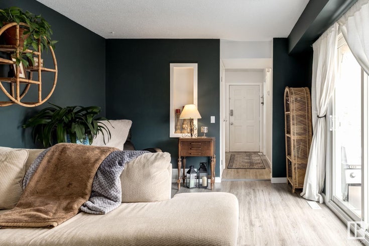 579 KNOTTWOOD RD W NW - Satoo Townhouse, 3 Bedrooms (E4432751)
