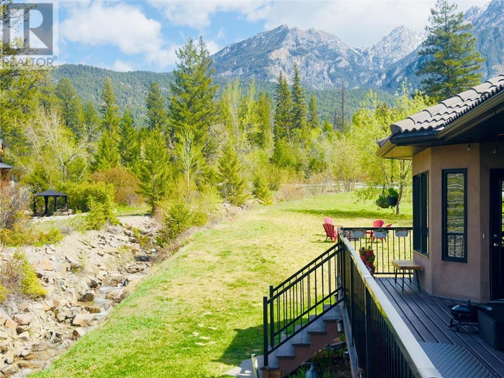5025 RIVERVIEW Road - Fairmont Hot Springs House for Sale, 4 Bedrooms (10345943)