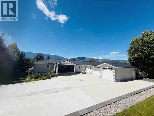 4891 Glen Eagle Drive - Fairmont Hot Springs House for Sale, 4 Bedrooms (10354621)