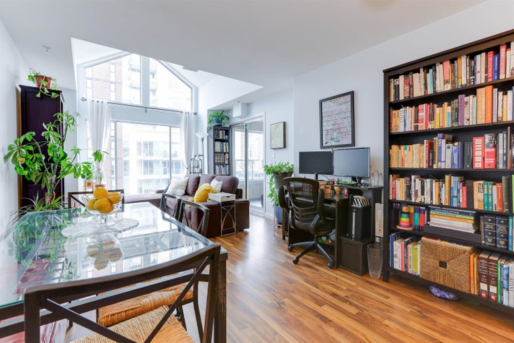 404 525 AGNES STREET - Downtown NW Apartment/Condo for sale, 1 Bedroom (R2756797)