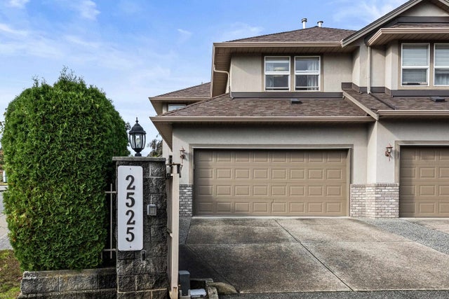 7 2525 YALE COURT - Abbotsford East Townhouse for sale, 3 Bedrooms (R2940587)