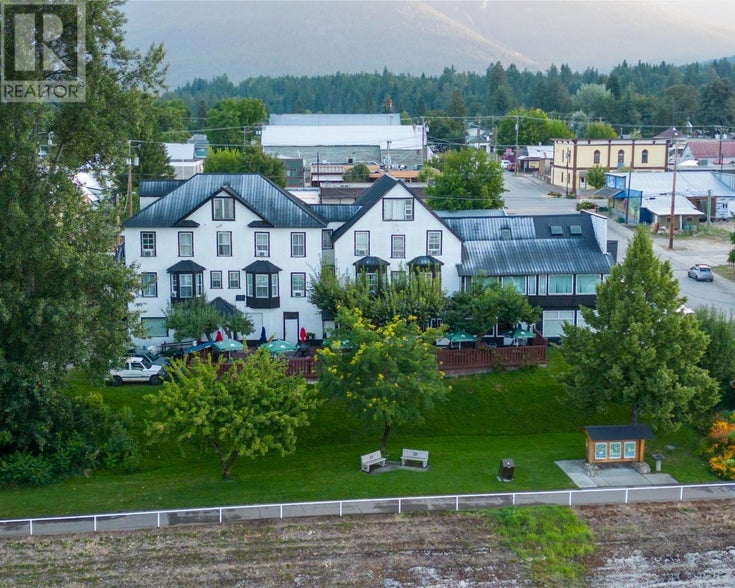 92 4TH Avenue - Nakusp Other for Sale(2473068)