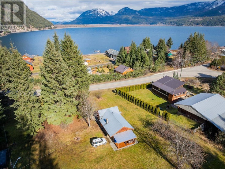 11845 31 Highway - Kaslo House for Sale, 2 Bedrooms (10337168)