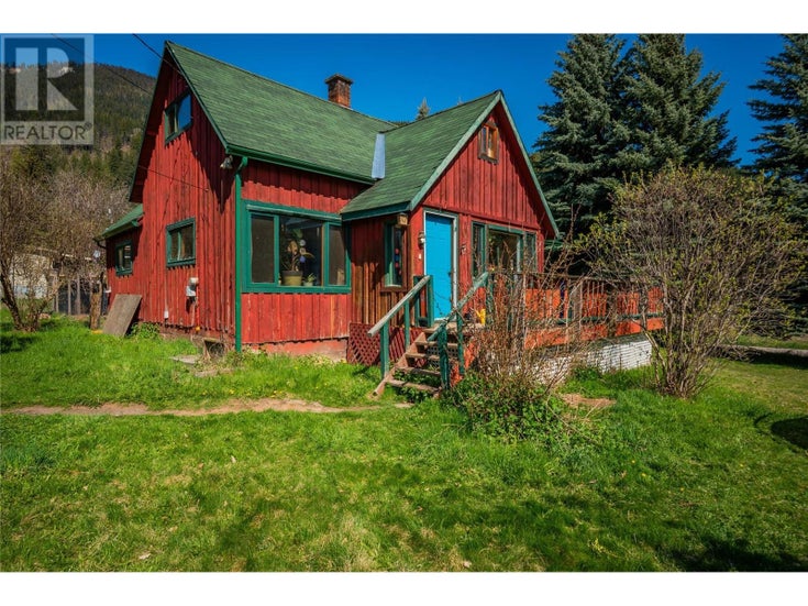 131 Washington Street N - Kaslo House for Sale, 2 Bedrooms (10344624)