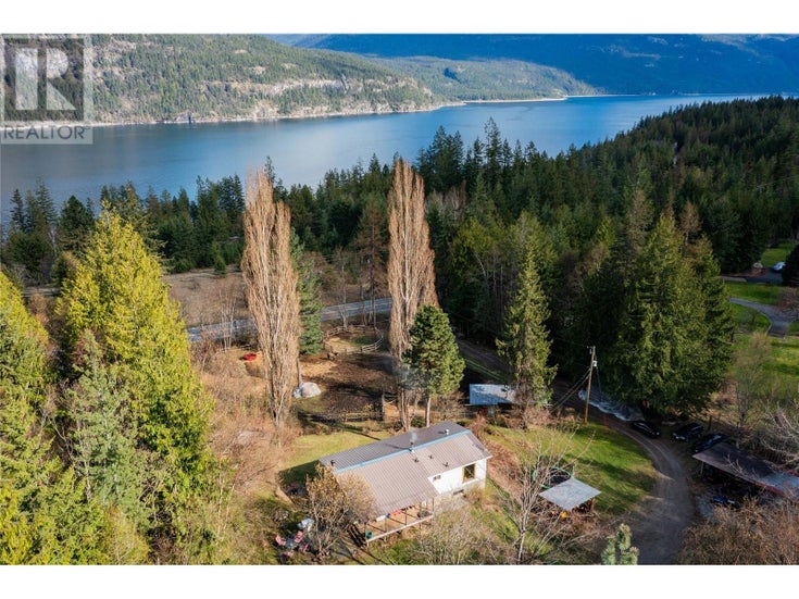 9351 31 Highway - Kaslo Manufactured Home for Sale, 3 Bedrooms (10344223)