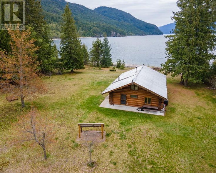 7717 North Kootenay Lake Unit# 10A, 11, 11A - Kaslo House for Sale, 3 Bedrooms (10350335)