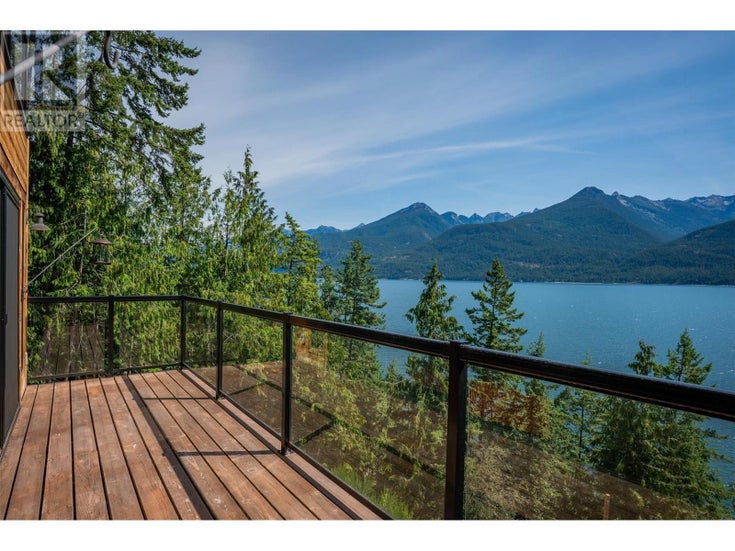 5336 Amundsen Road - Kaslo House for Sale, 3 Bedrooms (10354197)