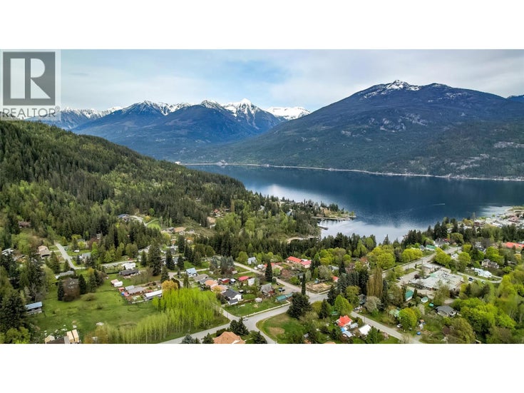 127 8th Street N - Kaslo House for Sale, 2 Bedrooms (10360012)