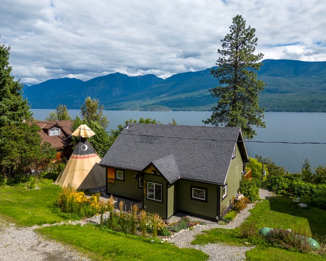 3552 Terrace Street Ainsworth Hot Springs  - Ainsworth HOUSE for sale, 3 Bedrooms (2473203)
