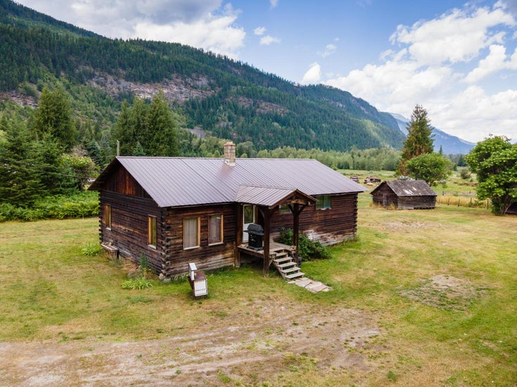 116 Mclaughlin Road - Kaslo North to Gerrard Single Family for sale, 3 Bedrooms (2456547)