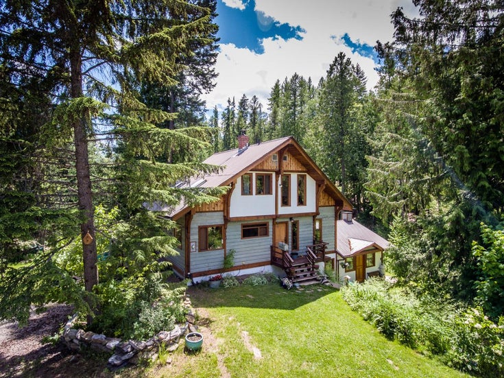 6431 Miles Road - Kaslo Single Family for sale, 3 Bedrooms (2452378)