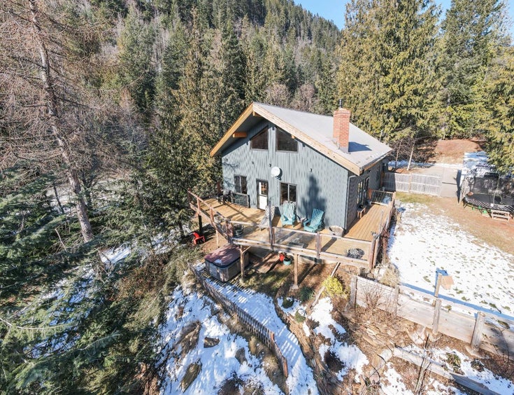 4252 Highway 31 - Balfour to Kaslo West Single Family for sale, 4 Bedrooms (2456611)