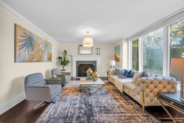 4072 W 11th Avenue - Point Grey Single Family Residence for Sale, 7 Bedrooms (R2973887)