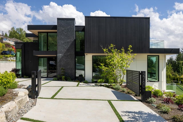 2760 Chelsea Close - Chelsea Park Single Family Residence for Sale, 6 Bedrooms (R3001873)