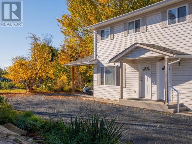 A-4555 MICHIGAN AVE - Powell River Duplex for sale, 3 Bedrooms (18223)