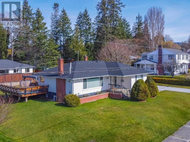 6883 HAMMOND STREET - Powell River House for sale, 5 Bedrooms (18393)