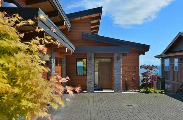 6021 Silverstone Lane - Sechelt District Single Family Residence for Sale, 3 Bedrooms (R3006709)
