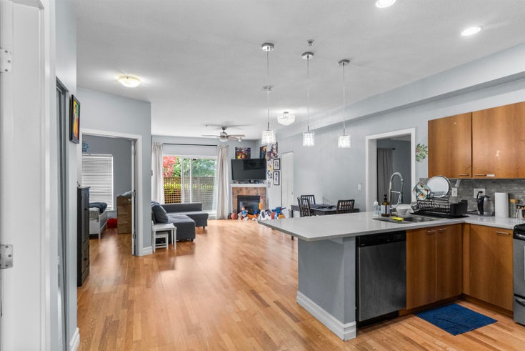 213 - 12083 92a Avenue - Queen Mary Park Surrey Apartment/Condo for Sale, 2 Bedrooms (R3006814)