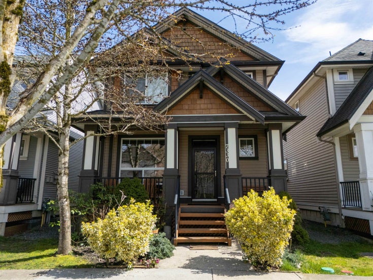 7330 194 Street - Clayton Single Family Residence, 5 Bedrooms (R3021617)