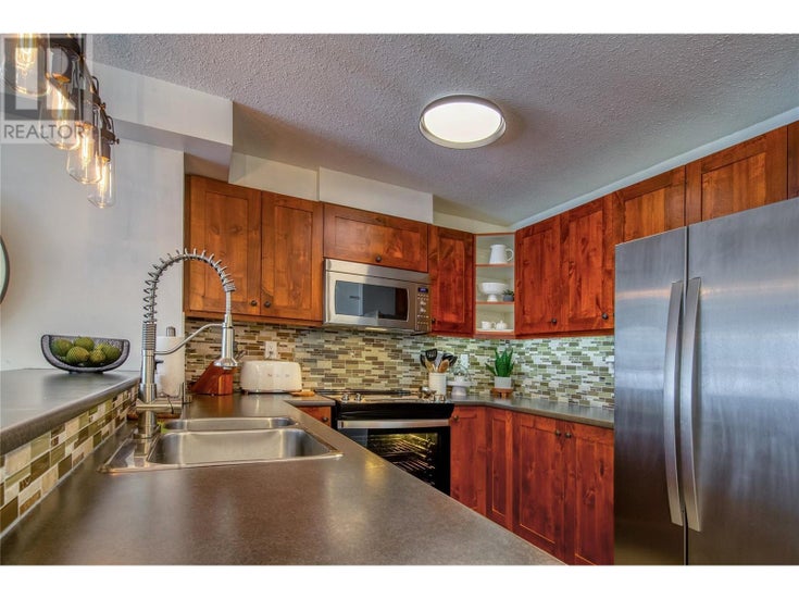 2070 SUMMIT Drive Unit# 307 - Panorama Apartment for Sale, 1 Bedroom (10336355)