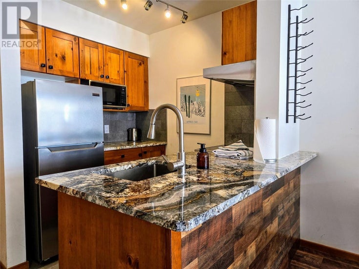 2050 Summit Drive Unit# 201 - Panorama Apartment for Sale, 1 Bedroom (10344511)