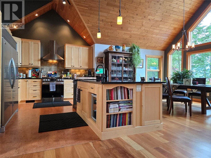 2517 Cobblestone Trail - Invermere House for Sale, 3 Bedrooms (10353265)