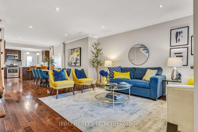 264 Howland Avenue - Annex Semi-Detached  for Sale, 3 + 1 Bedrooms (C12071925)