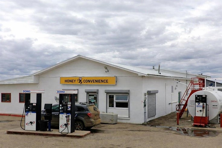 5002 48   - Sedgewick Retail for Sale(A2284211)