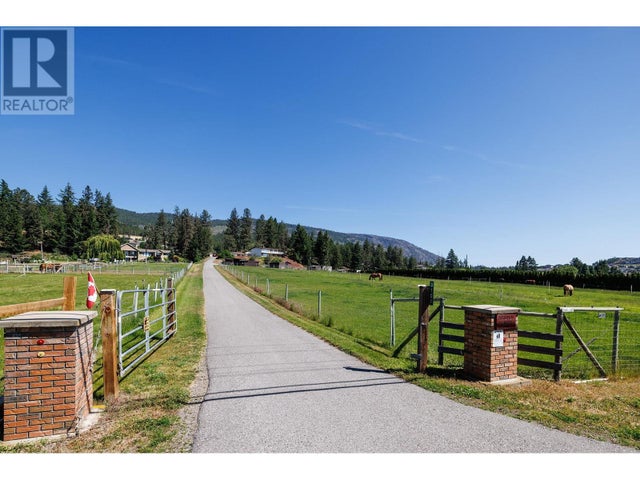 3101 Elliott Road - West Kelowna House for Sale, 3 Bedrooms (10350963)