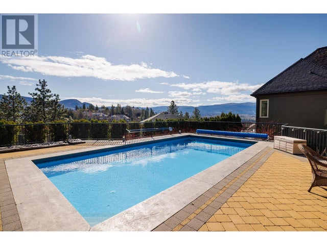 2376 Nahanni Court - Kelowna House for Sale, 6 Bedrooms (10351963)