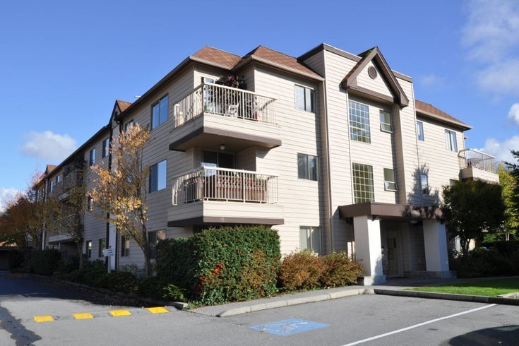 D201 40160 Willow Crescent - Garibaldi Estates Apartment/Condo, 2 Bedrooms (R2366020)