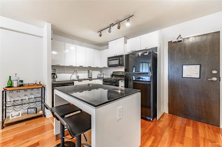 604 151 W 2nd Street - Lower Lonsdale Apartment/Condo, 1 Bedroom (R2396189)