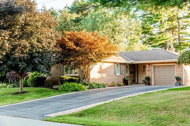 724 Kingsway Drive - Burlington Single Family, 3 Bedrooms (40763673)