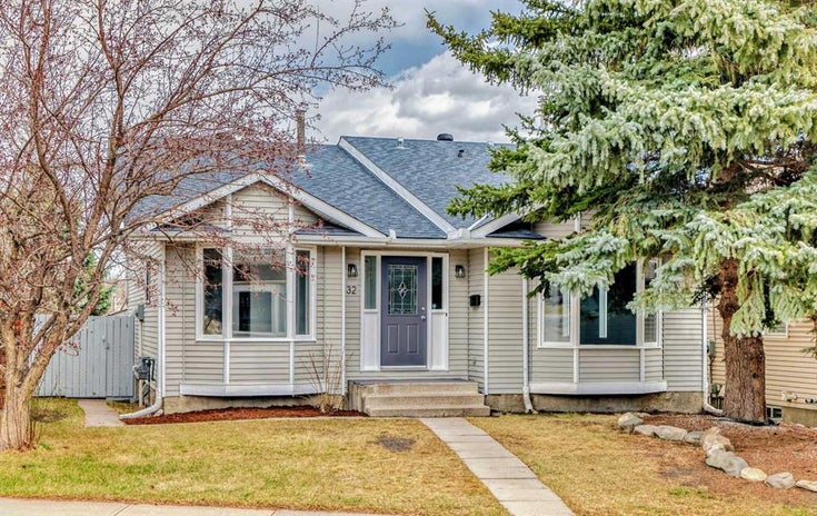 32 Scenic Rise NW - Scenic Acres Detached for Sale, 4 Bedrooms (A2216578)